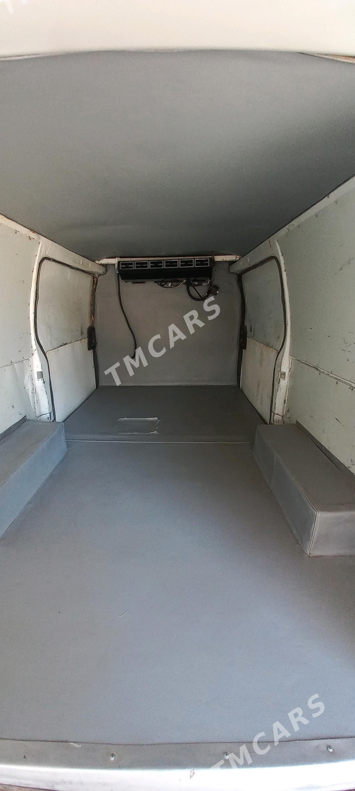 Toyota Hiace 2007 - 250 000 TMT - Mary - img 7