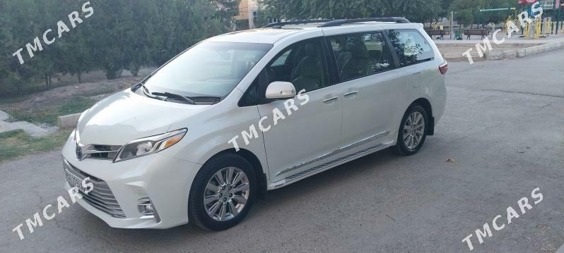 Toyota Sienna 2017 - 395 000 TMT - Aşgabat - img 3