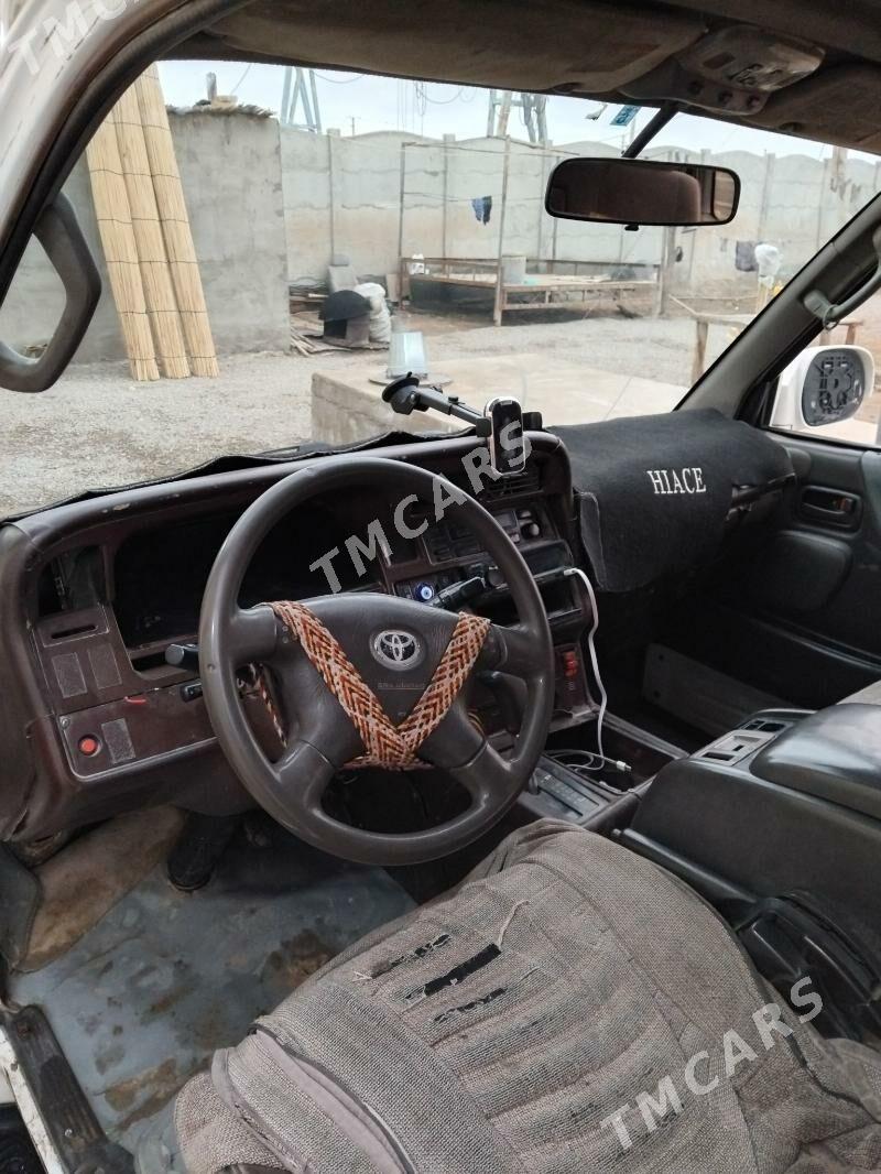 Toyota Hiace 2001 - 50 000 TMT - Mary - img 3