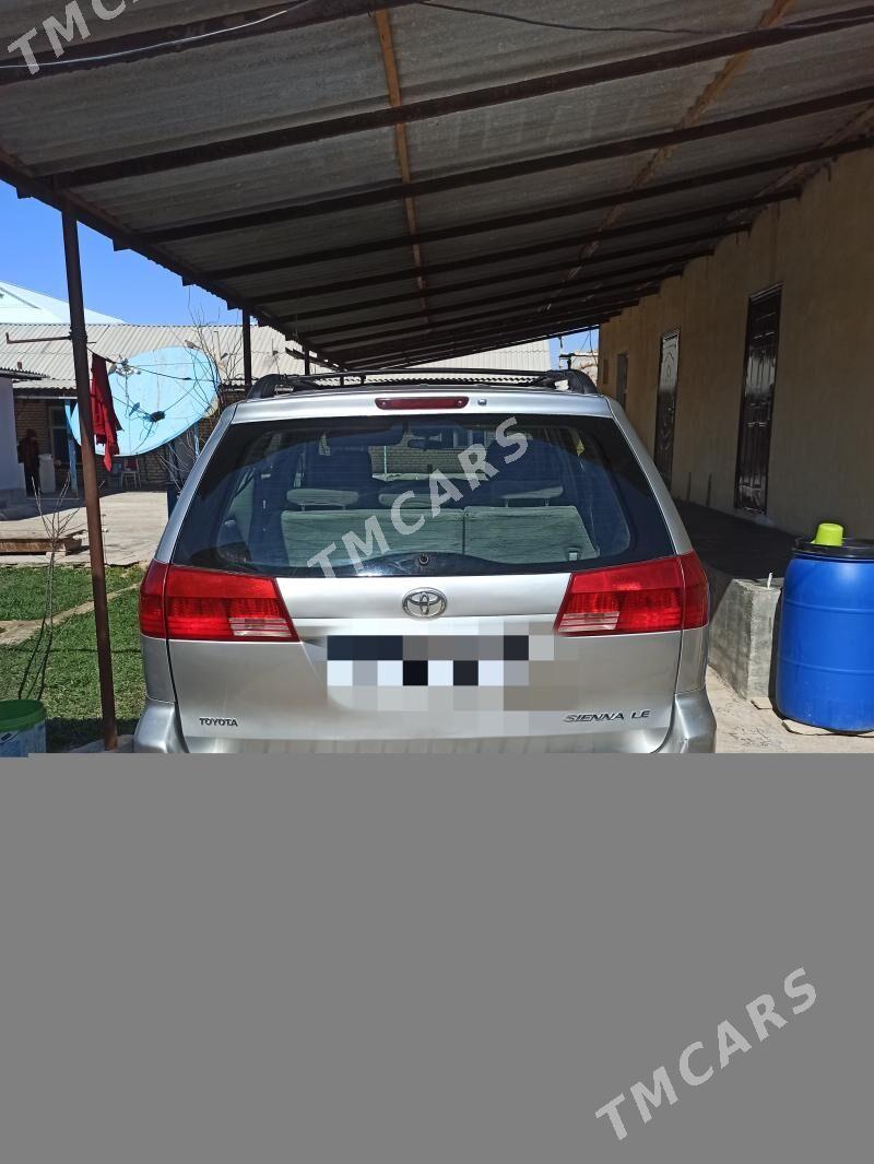 Toyota Sienna 2004 - 195 000 TMT - Теджен - img 4