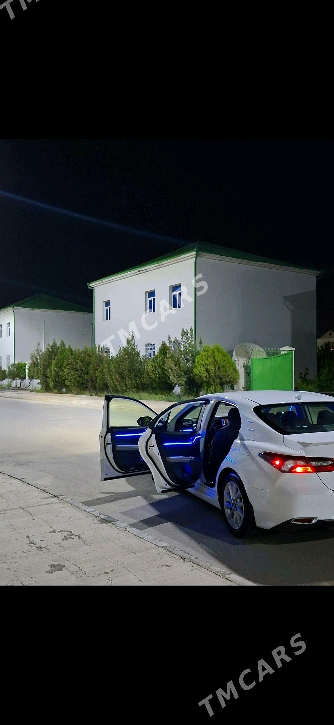 Toyota Camry 2022 - 270 000 TMT - Aşgabat - img 6