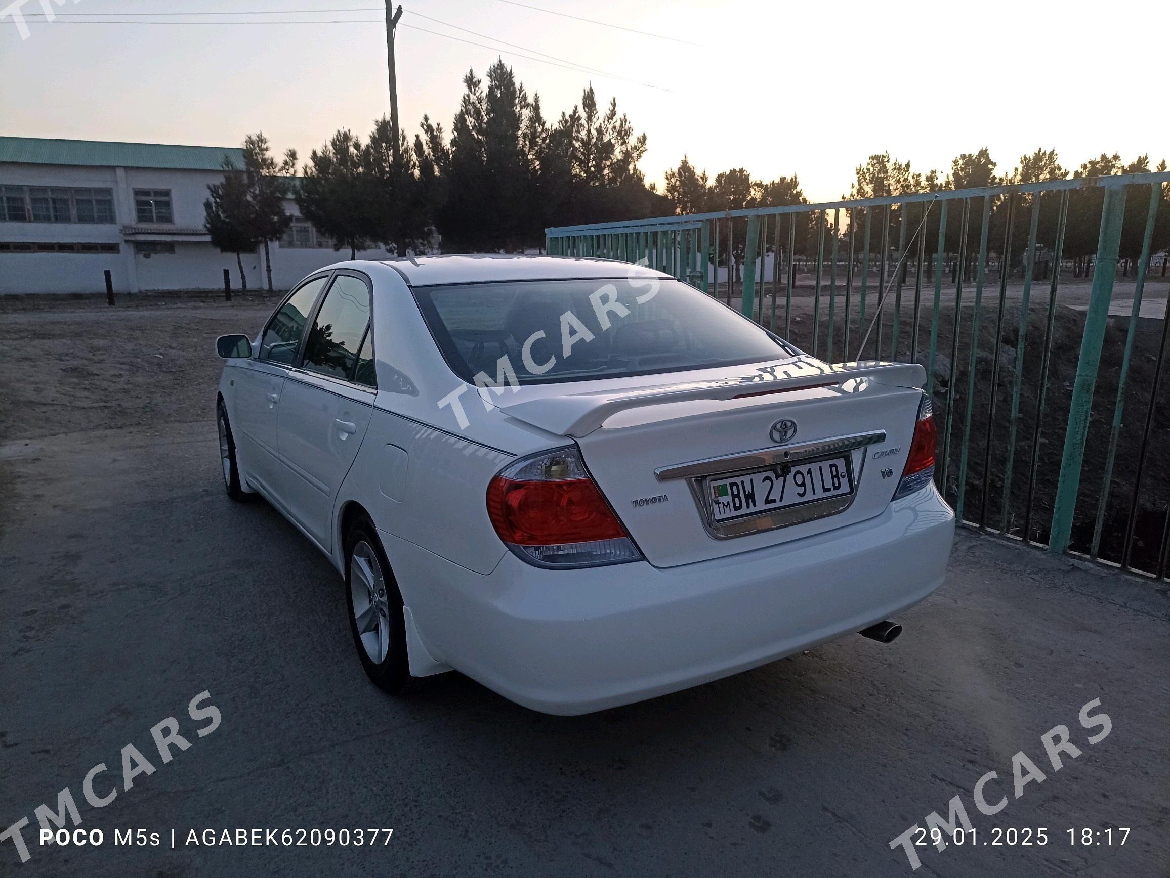 Toyota Camry 2005 - 140 000 TMT - Dänew - img 4