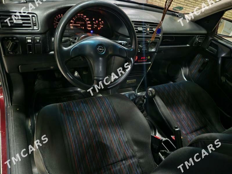 Opel Vectra 1994 - 45 000 TMT - Mary - img 6
