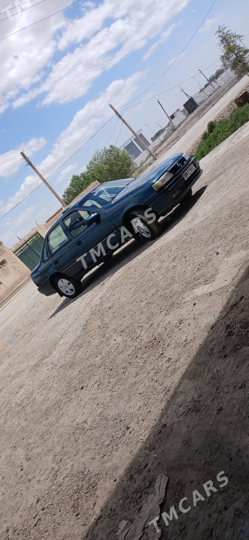Opel Vectra 1993 - 49 000 TMT - Кёнеургенч - img 4