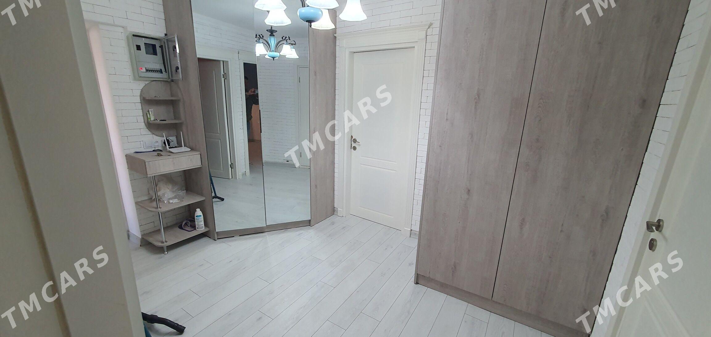 продаю квартиру на 15кв, дом 9 - Hazar - img 2