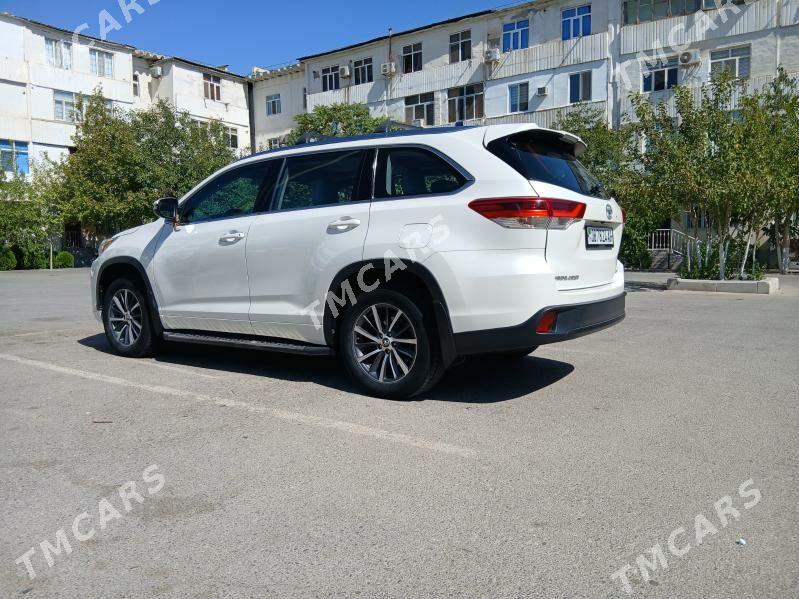 Toyota Highlander 2018 - 499 000 TMT - Ашхабад - img 8