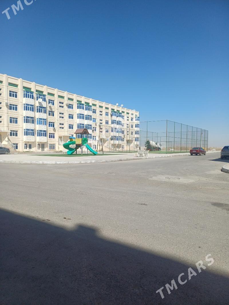 4 komnat 4 etaj 40 dom  Turkmenabat - Türkmenabat - img 1