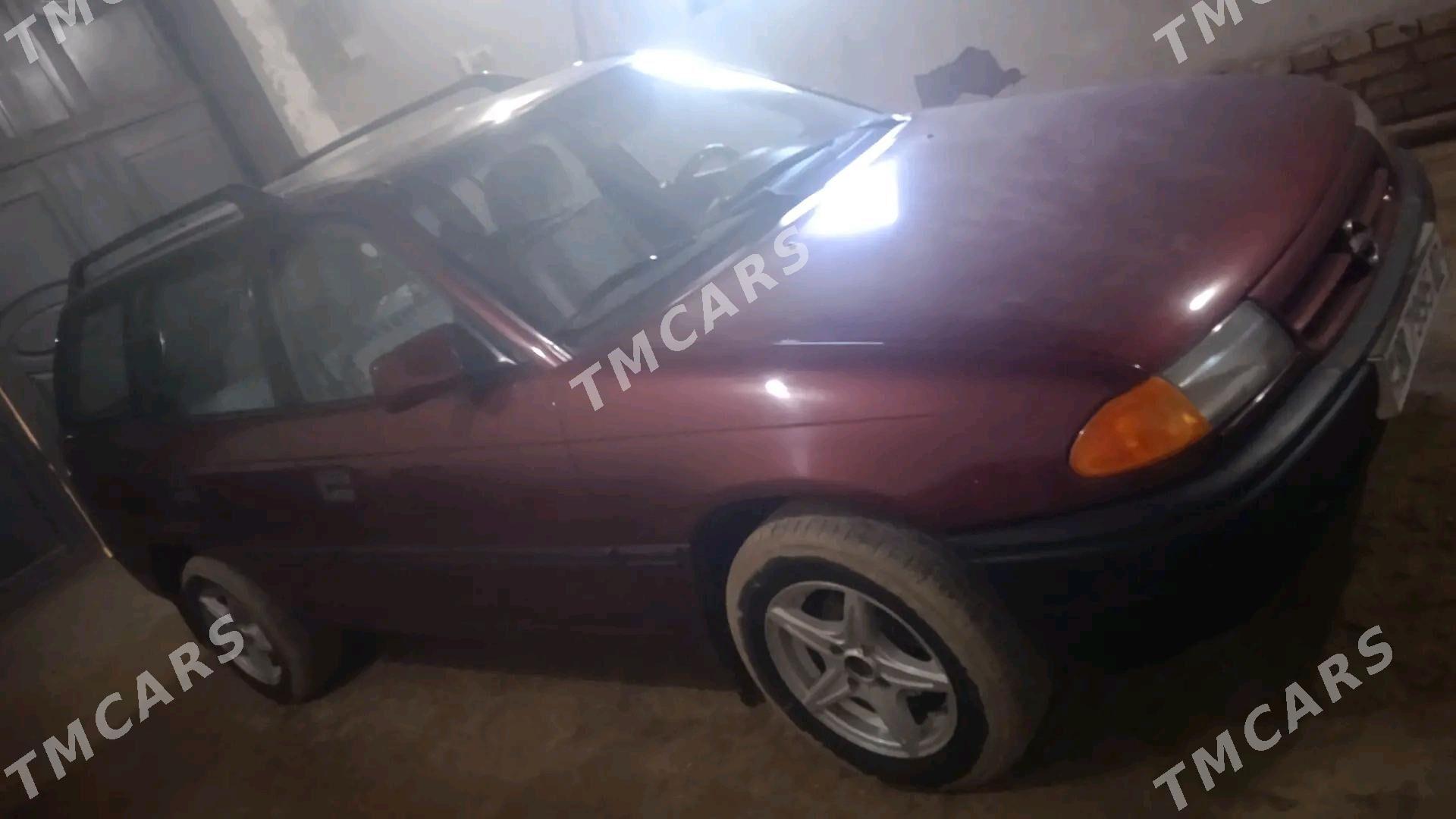 Opel Astra 1992 - 45 000 TMT - Гурбансолтан Едже - img 2
