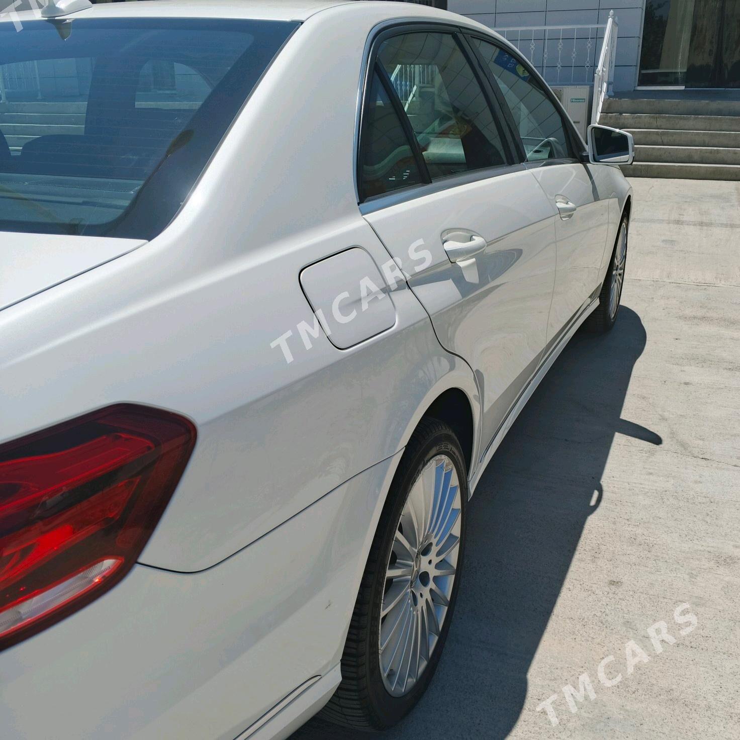 Mercedes-Benz E300 2014 - 445 000 TMT - Бузмеин - img 3