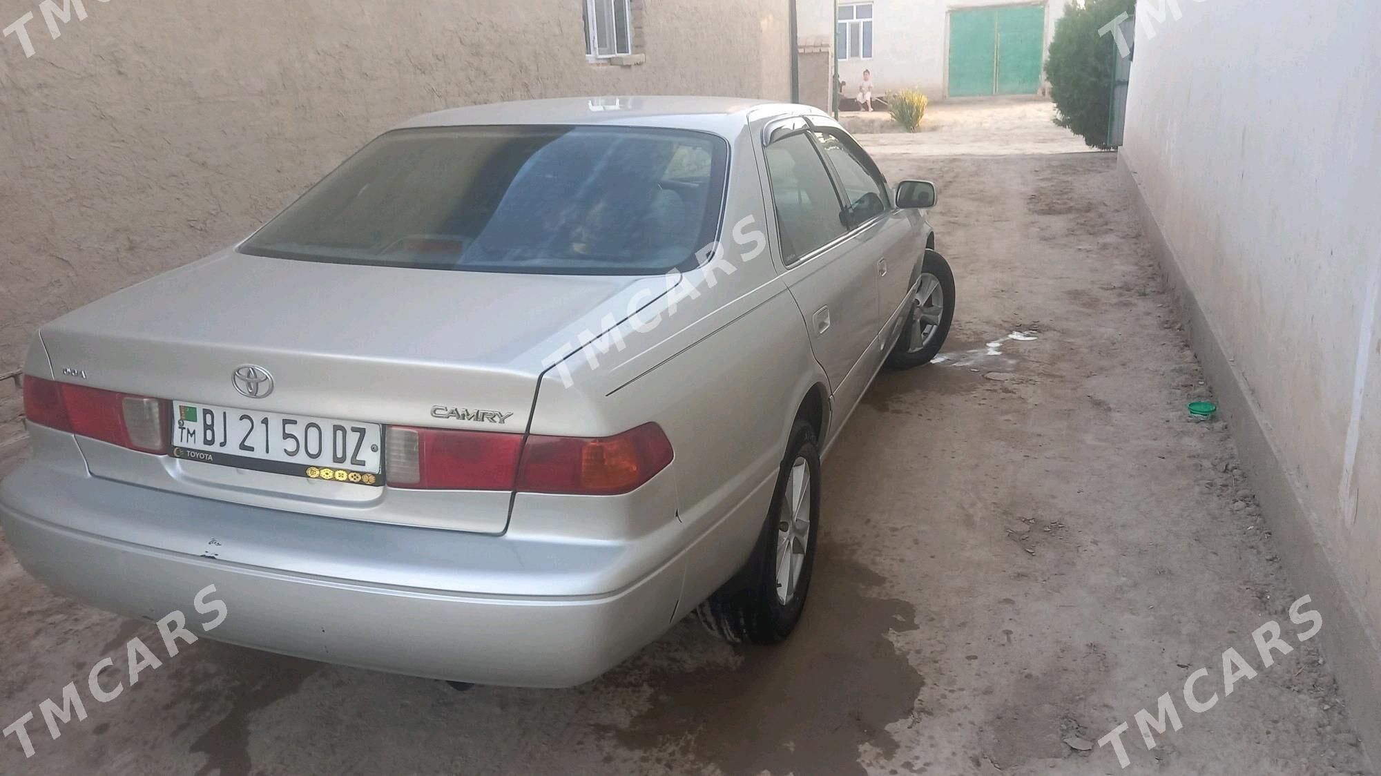 Toyota Camry 2001 - 170 000 TMT - Daşoguz - img 3