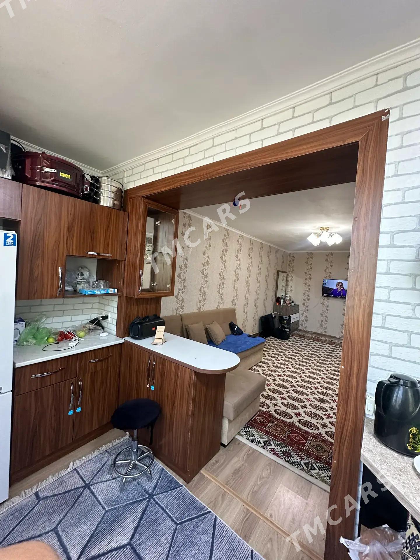 4мкр 1в2ком 3/2этаж - Ашхабад - img 4