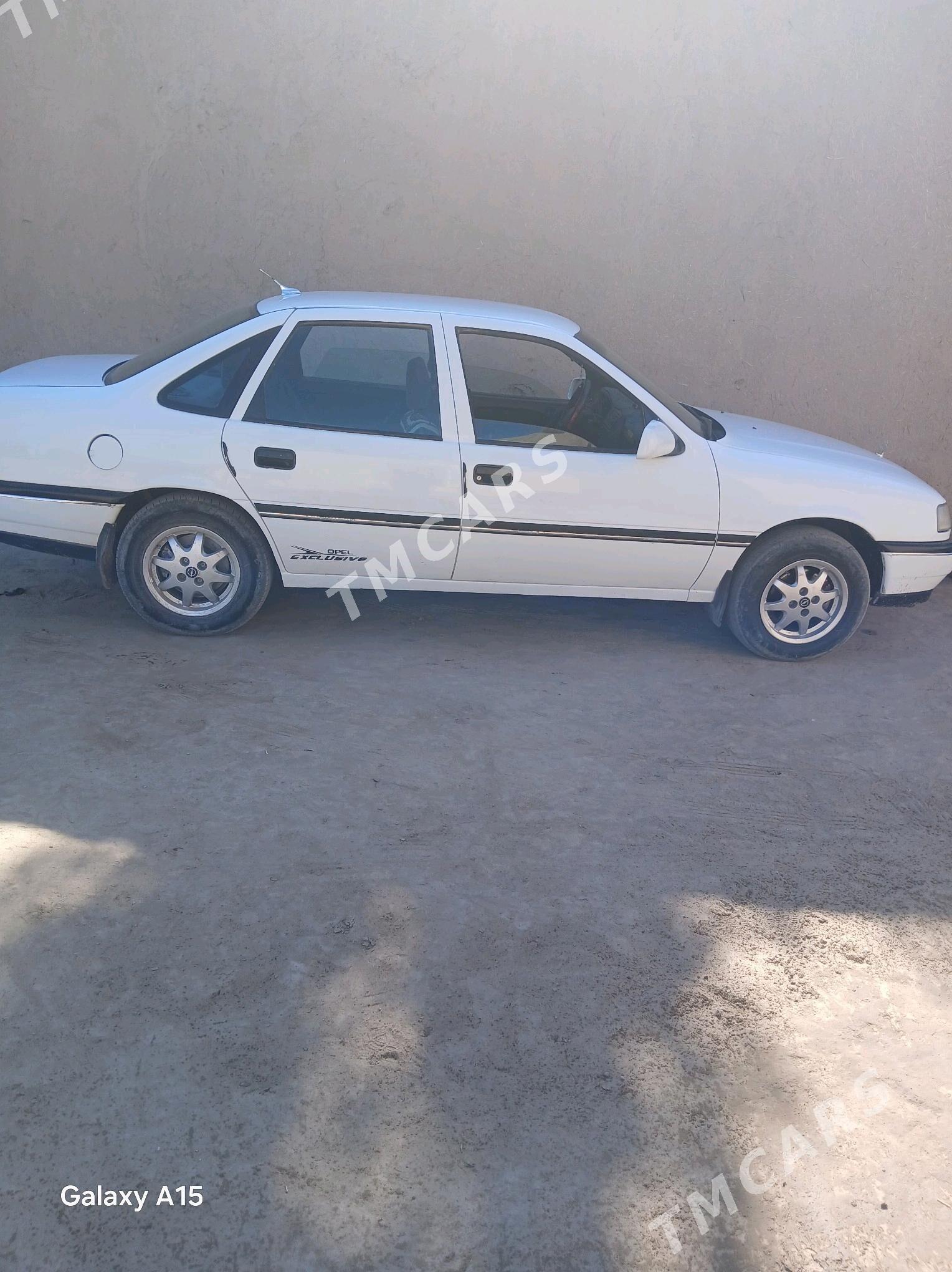 Opel Vectra 1992 - 40 000 TMT - Гурбансолтан Едже - img 3