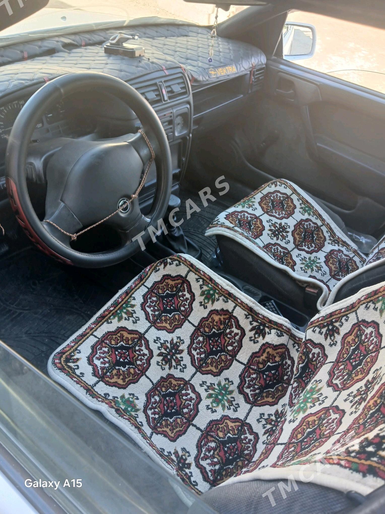 Opel Vectra 1992 - 40 000 TMT - Гурбансолтан Едже - img 4