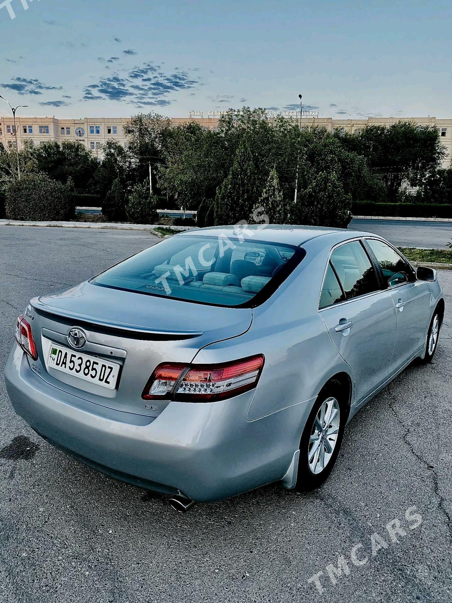 Toyota Camry 2010 - 200 000 TMT - Дашогуз - img 8