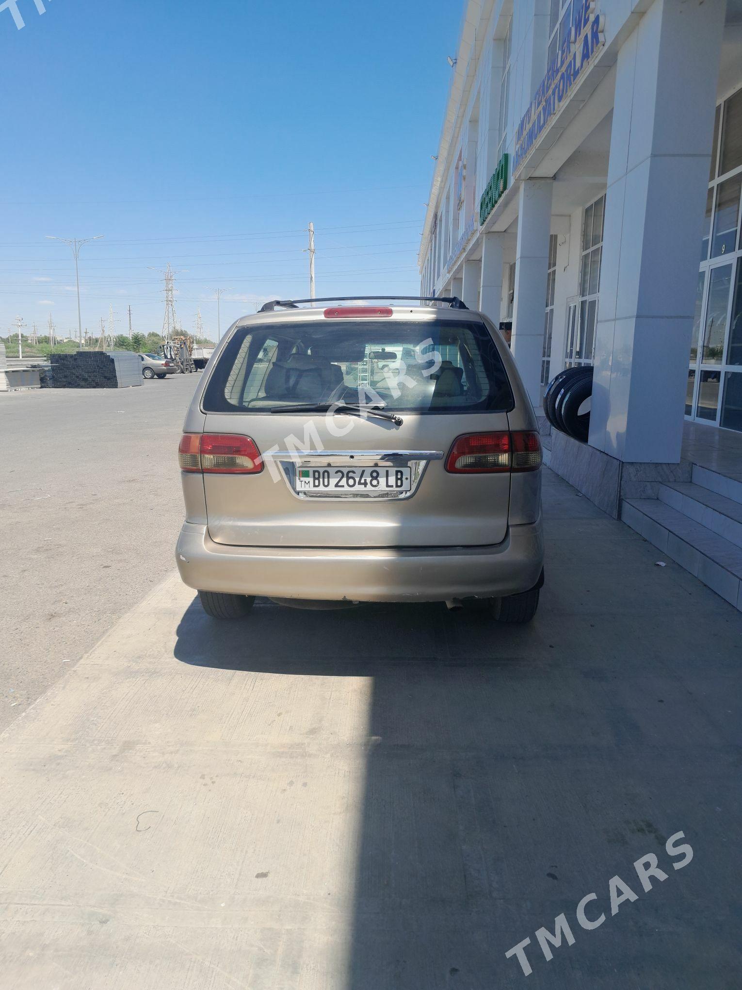 Toyota Sienna 1999 - 138 000 TMT - Türkmenabat - img 4