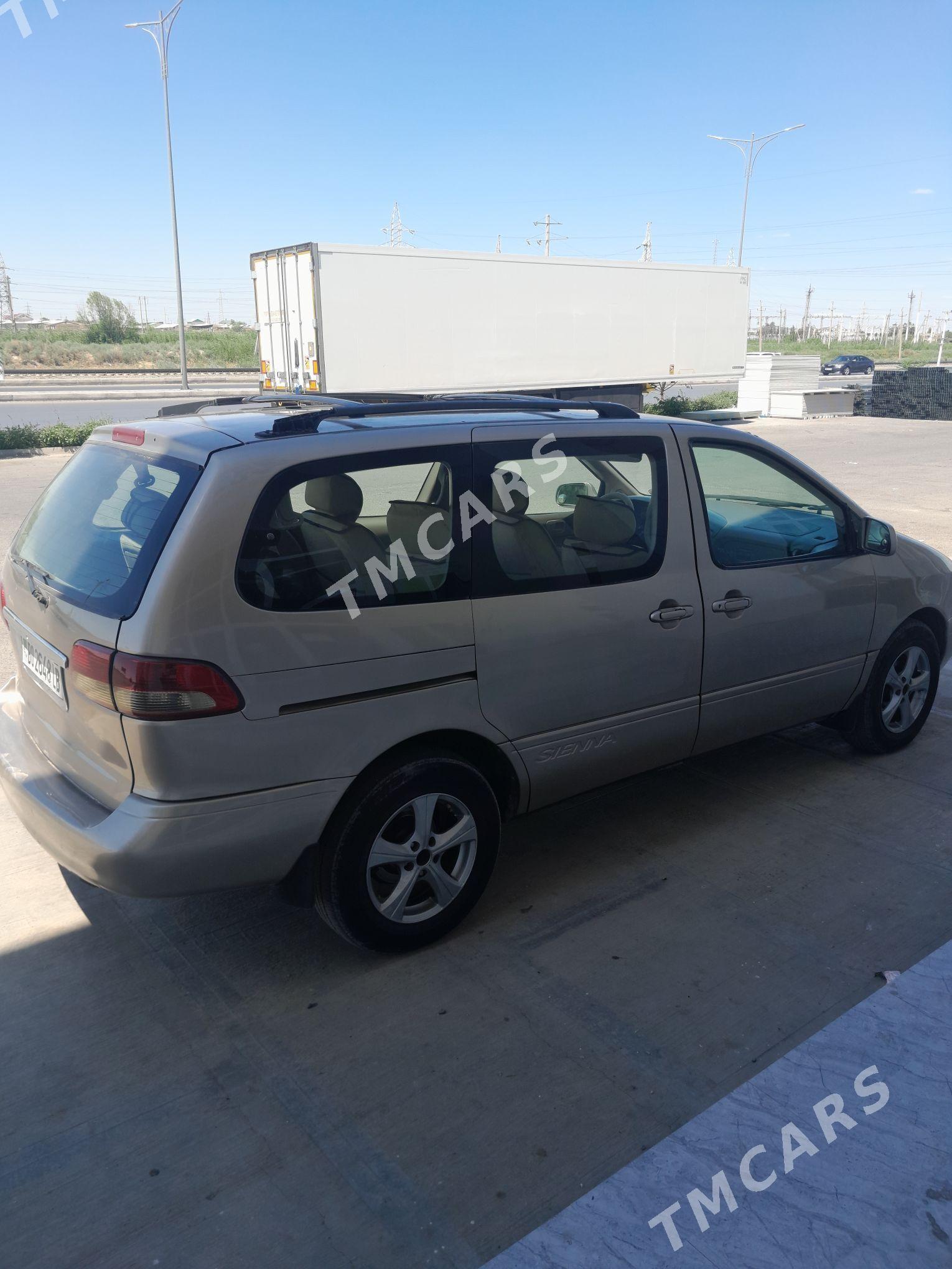 Toyota Sienna 1999 - 138 000 TMT - Türkmenabat - img 2