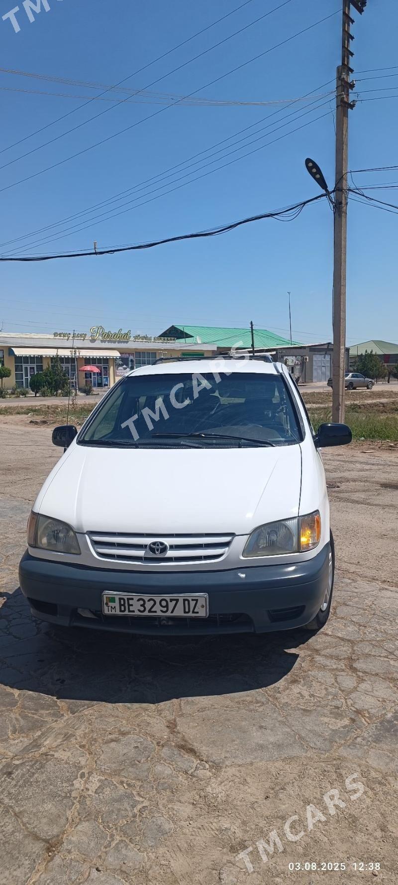 Toyota Sienna 2002 - 150 000 TMT - Дашогуз - img 2