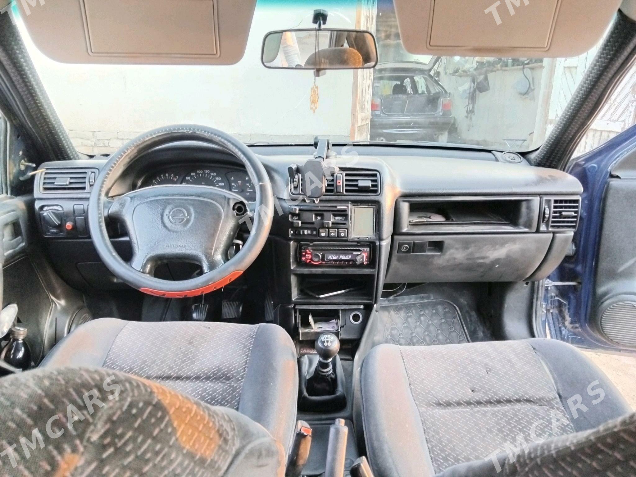 Opel Vectra 1993 - 40 000 TMT - Дашогуз - img 4