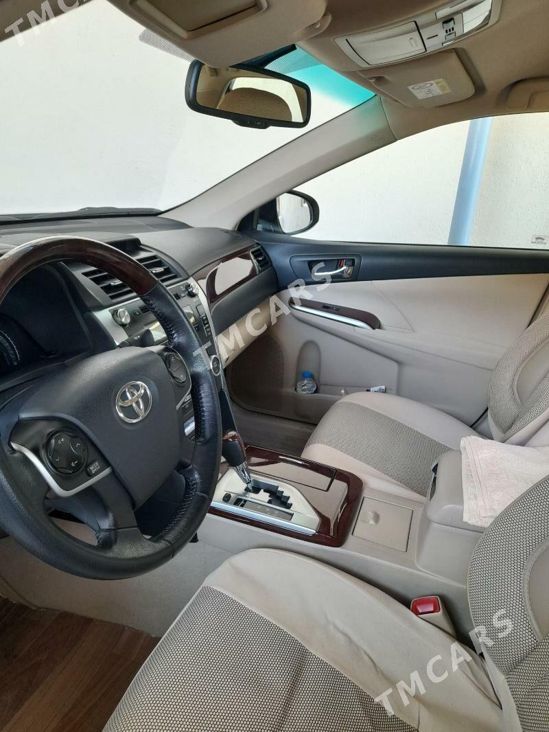 Toyota Camry 2014 - 385 000 TMT - Hitrowka - img 4