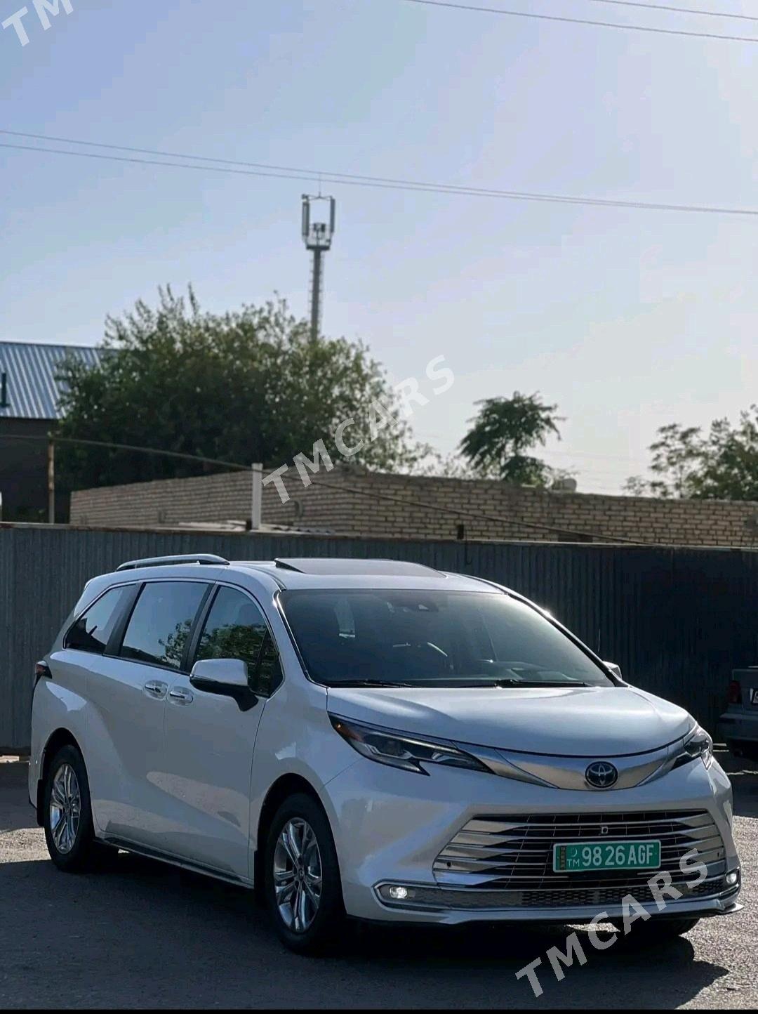 Toyota Sienna 2021 - 755 000 TMT - Мары - img 2