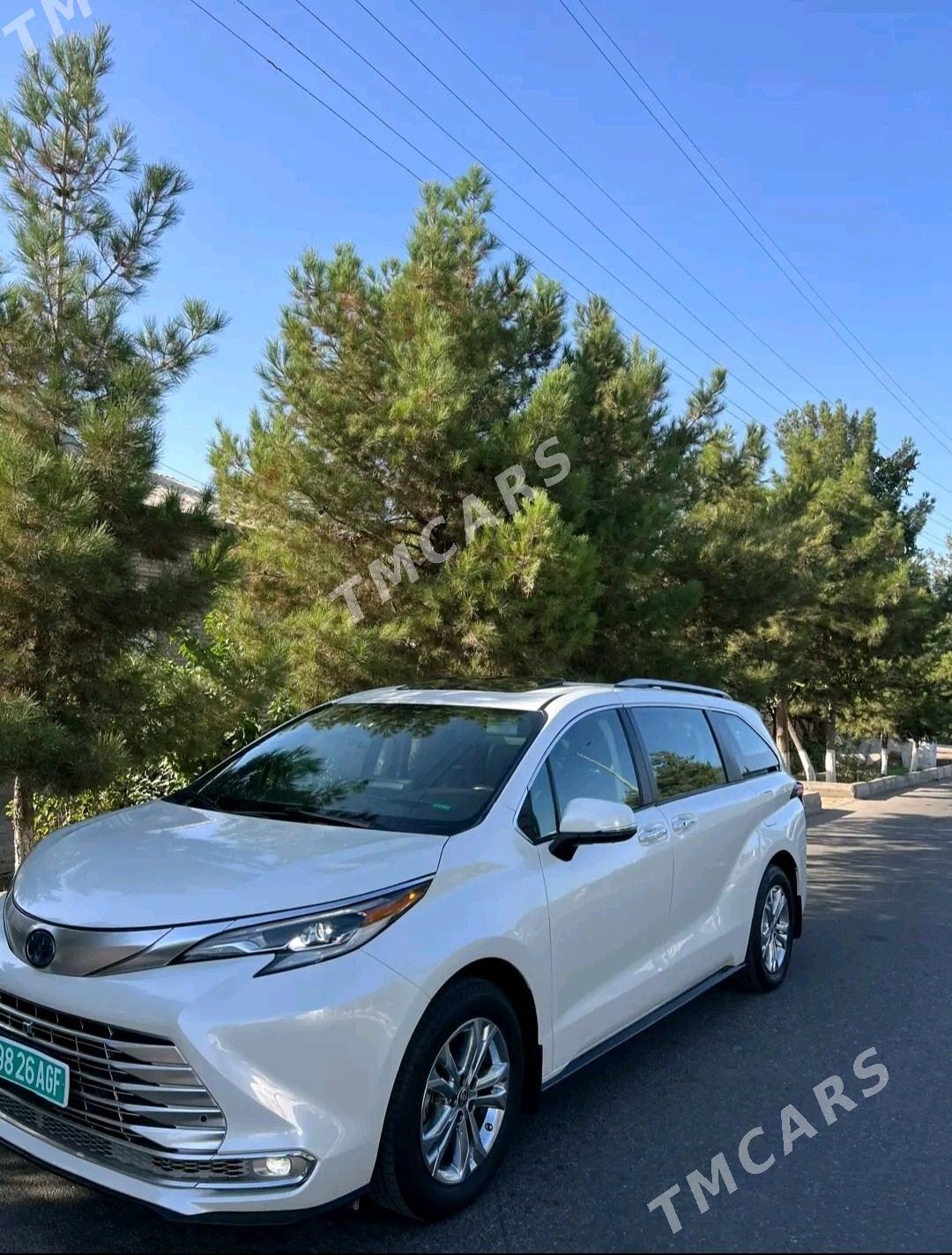 Toyota Sienna 2021 - 755 000 TMT - Мары - img 4