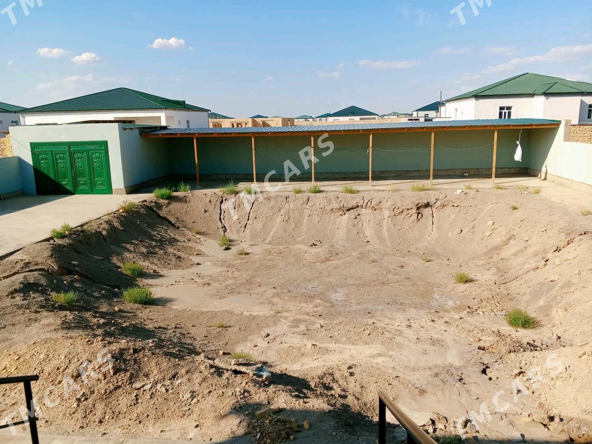 BEZ HOZAÝIN GÜLISTAN ŞÄHERÇEDE - Дашогуз - img 2
