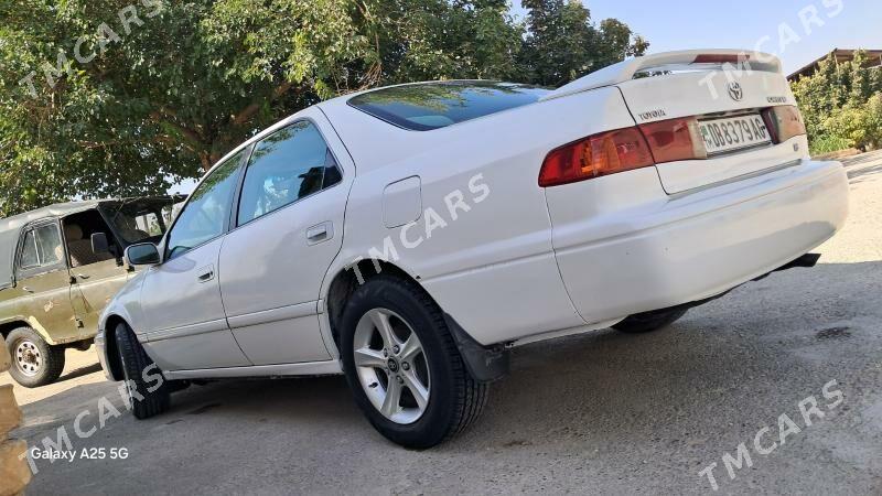 Toyota Camry 2001 - 170 000 TMT - Büzmeýin - img 2
