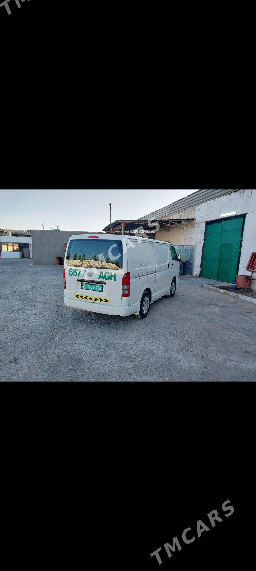 Toyota Hiace 2012 - 300 000 TMT - Ашхабад - img 8