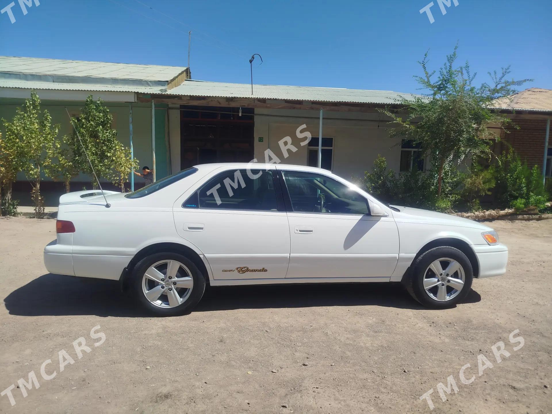 Toyota Camry 2000 - 138 000 TMT - Boldumsaz - img 6