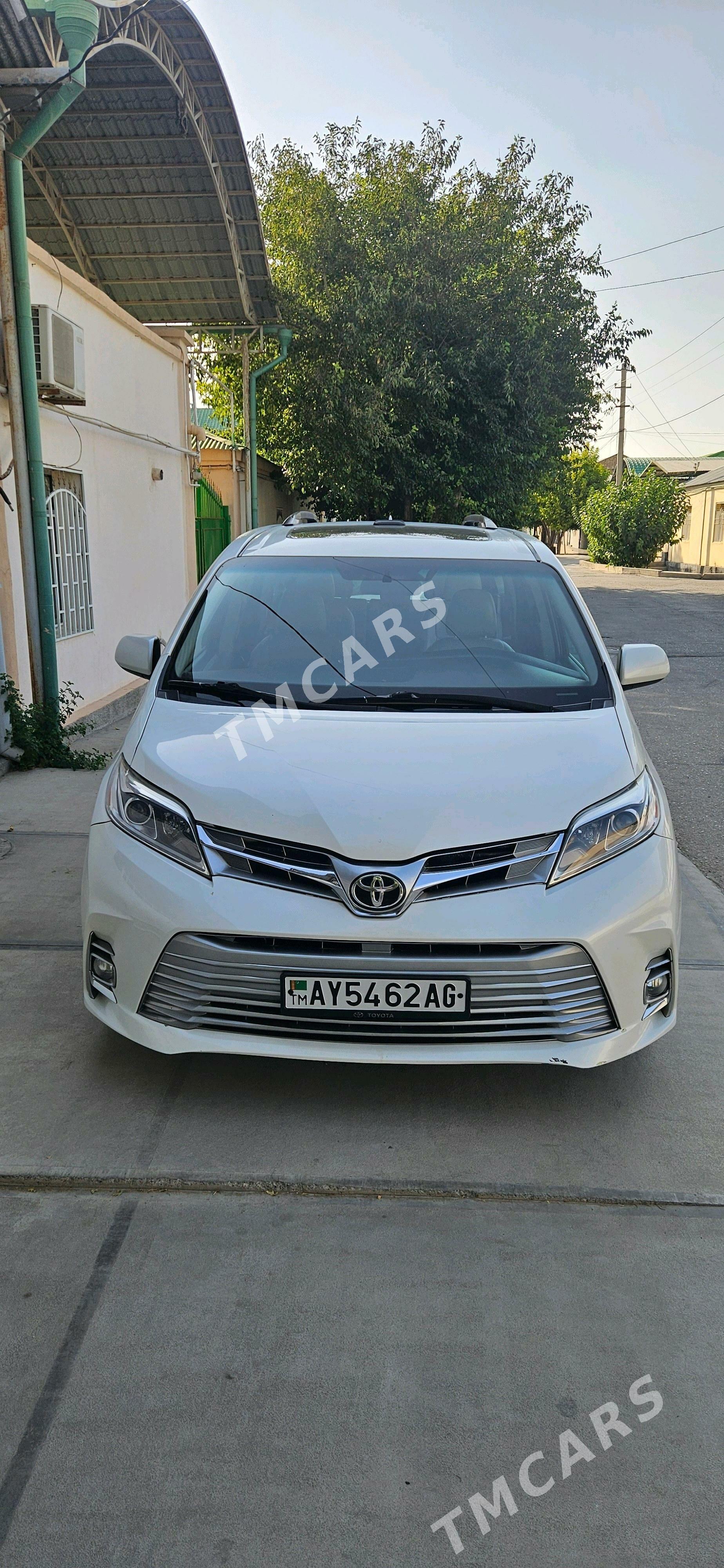 Toyota Sienna 2016 - 430 000 TMT - Ашхабад - img 2