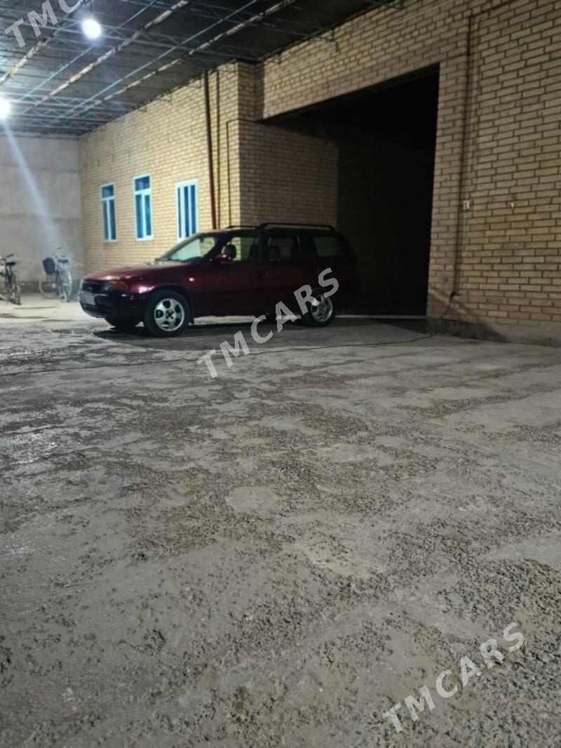 Opel Astra 1996 - 60 000 TMT - Sakar - img 2