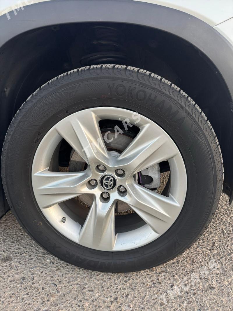 Toyota Highlander 2019 - 500 000 TMT - Aşgabat - img 8