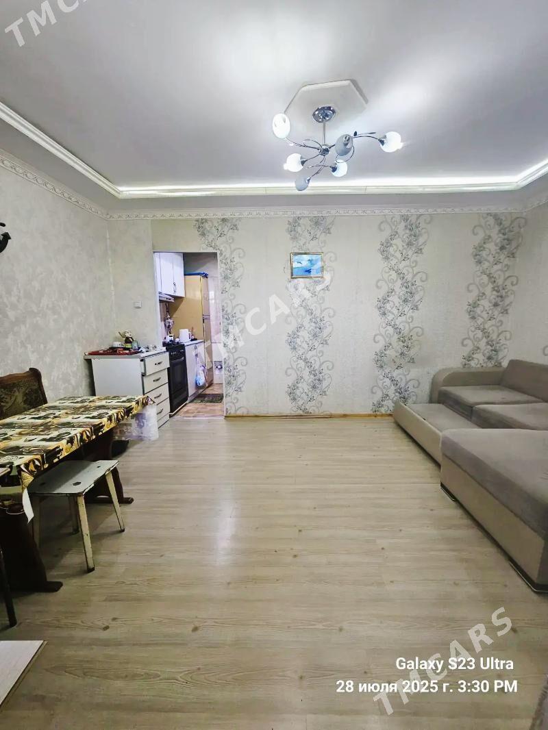 Satlyk Gostinka 4 mkr 30m2 - 4 мкр - img 4