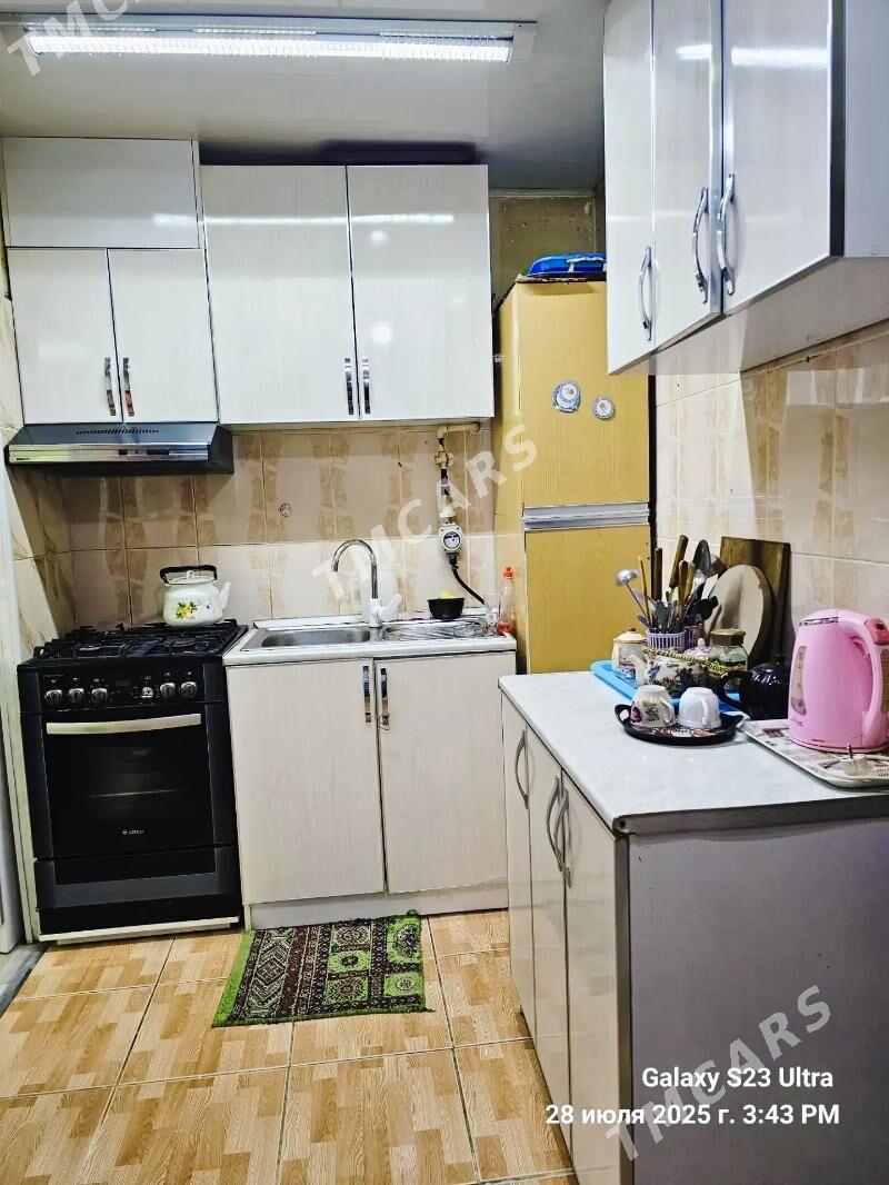 Satlyk Gostinka 4 mkr 30m2 - 4 мкр - img 2