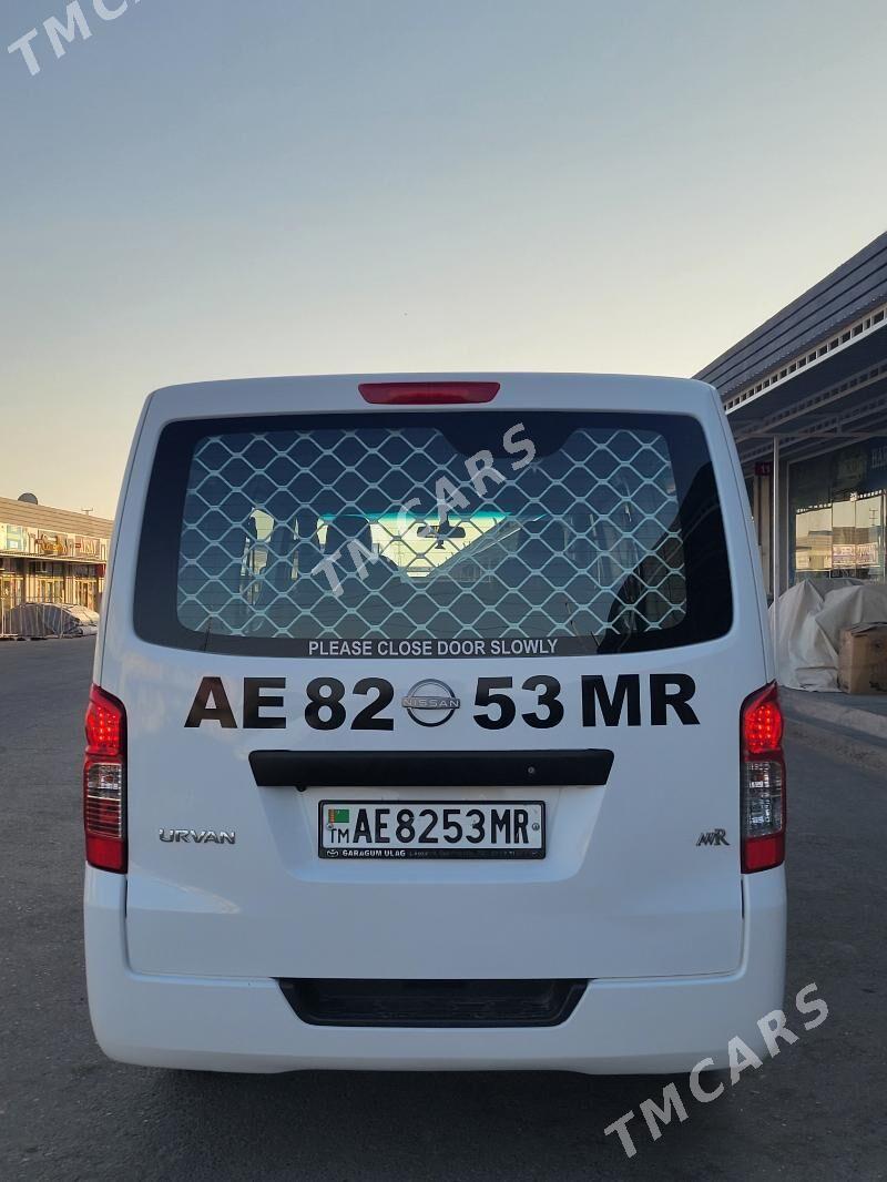Nissan Urvan 2023 - 400 000 TMT - Mary - img 3