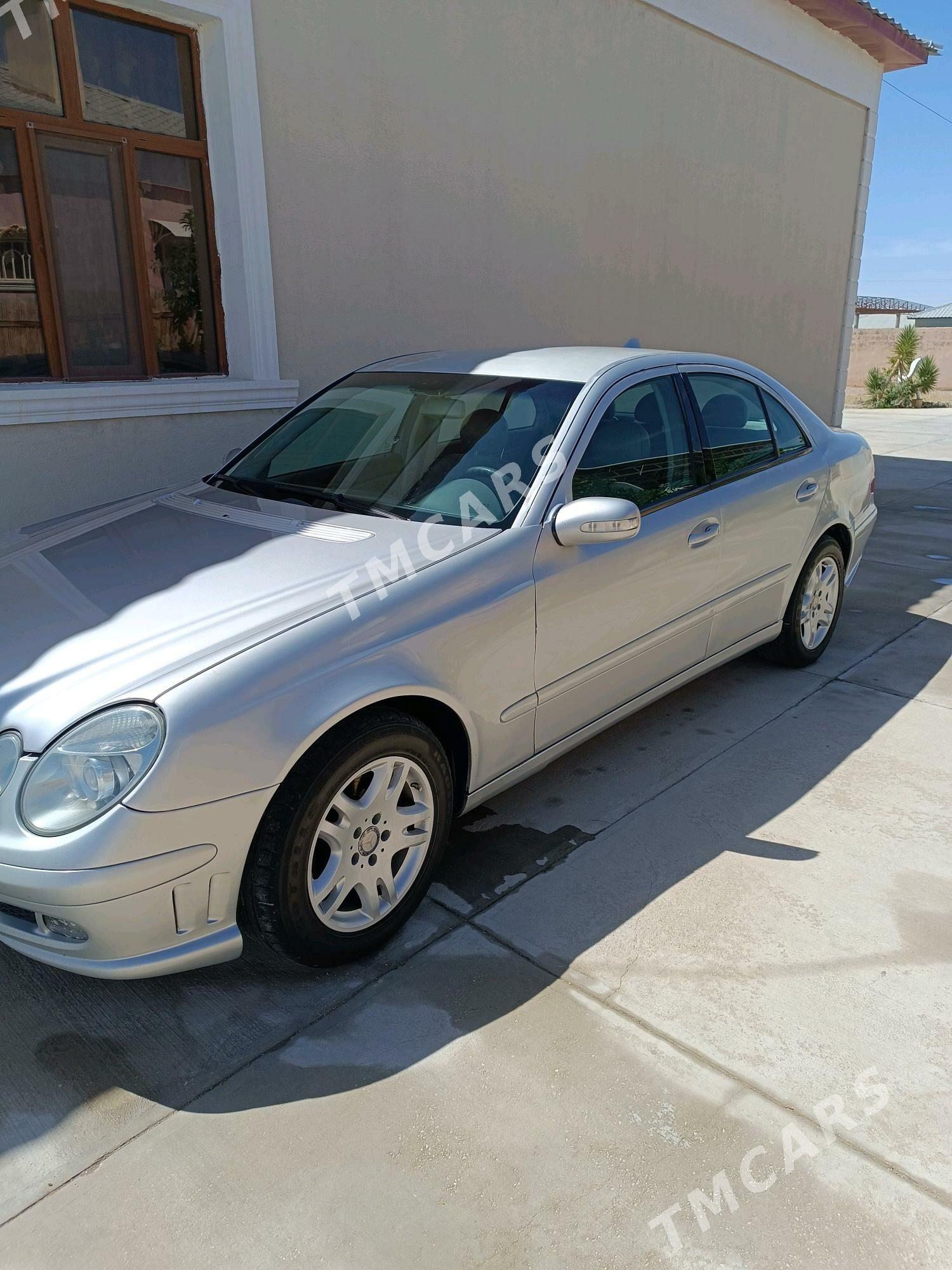 Mercedes-Benz C320 2003 - 120 000 TMT - Балканабат - img 5