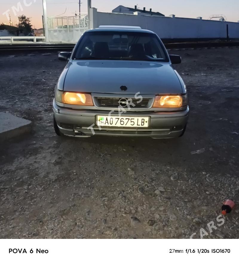 Opel Vectra 1992 - 25 000 TMT - Farap - img 2