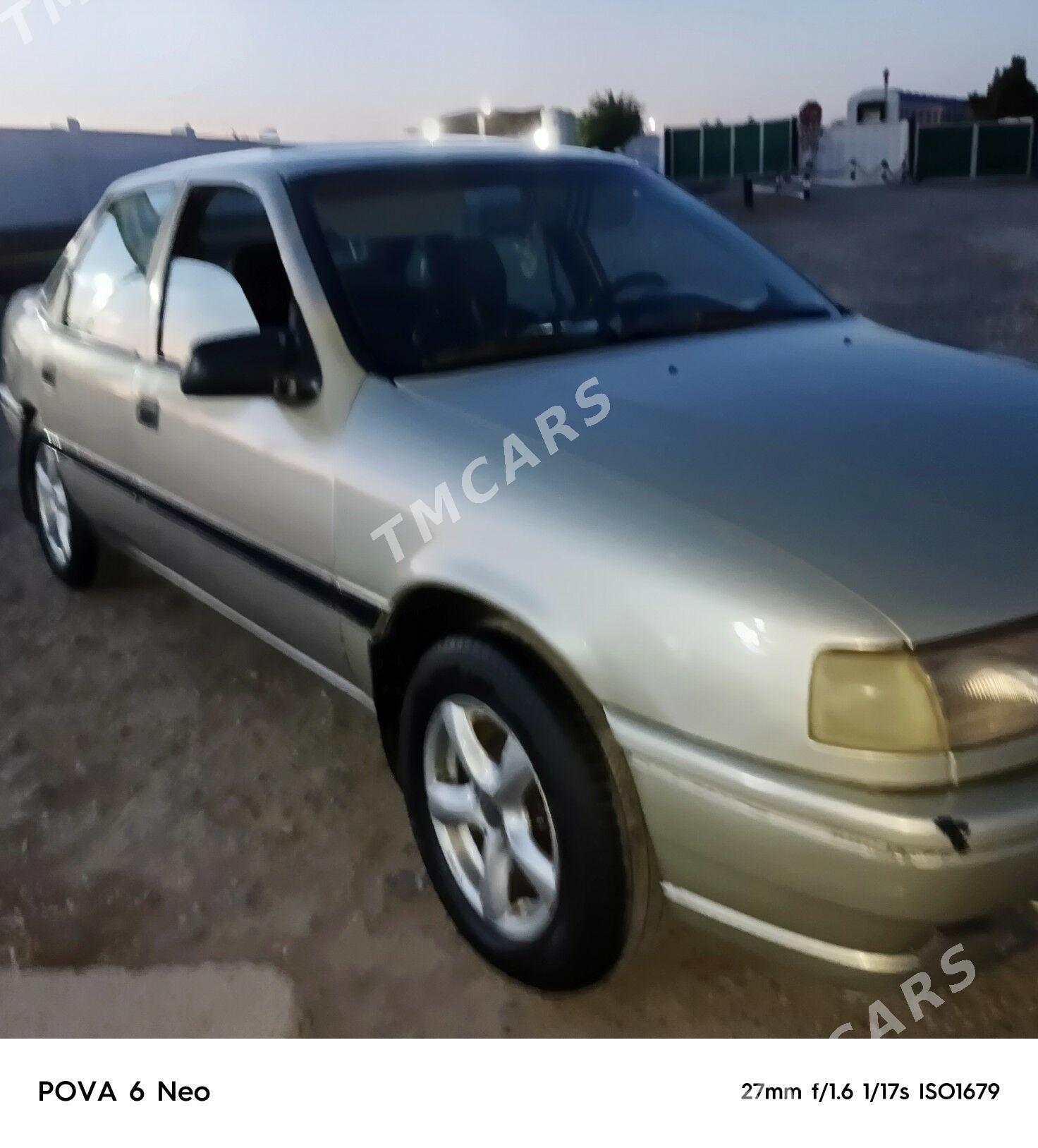 Opel Vectra 1992 - 25 000 TMT - Farap - img 3