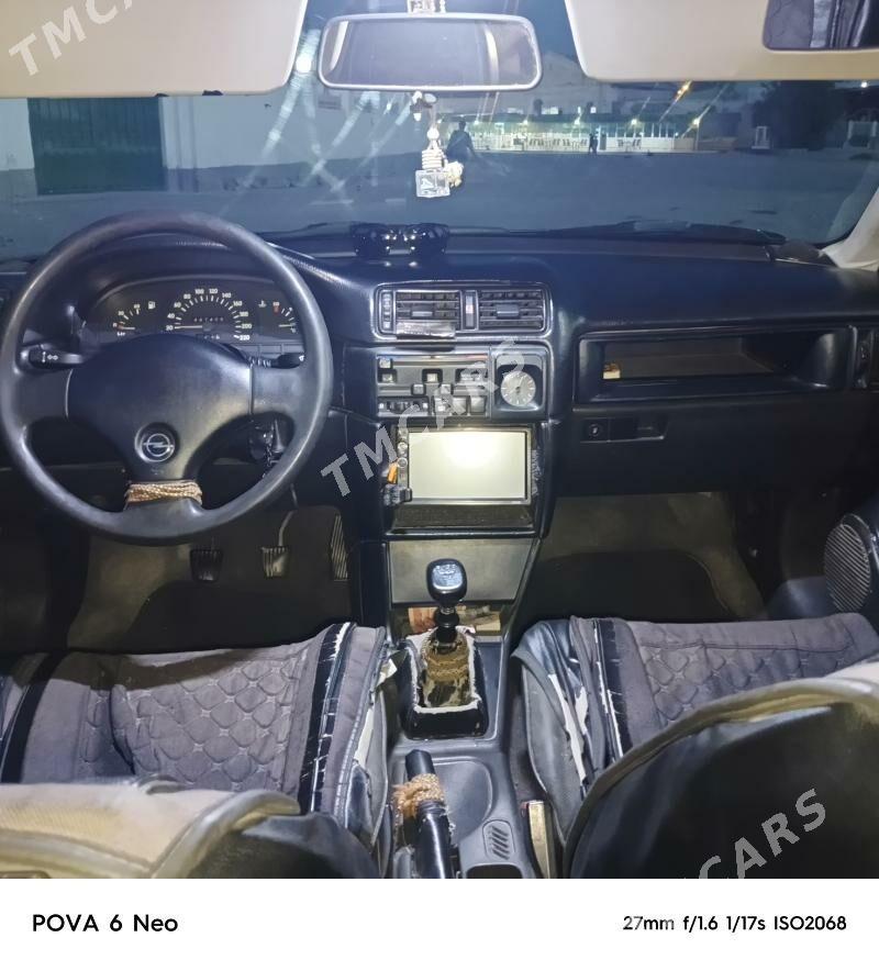 Opel Vectra 1992 - 25 000 TMT - Farap - img 4