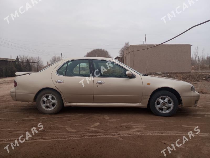 Nissan Bluebird 1997 - 25 000 TMT - Акдепе - img 3