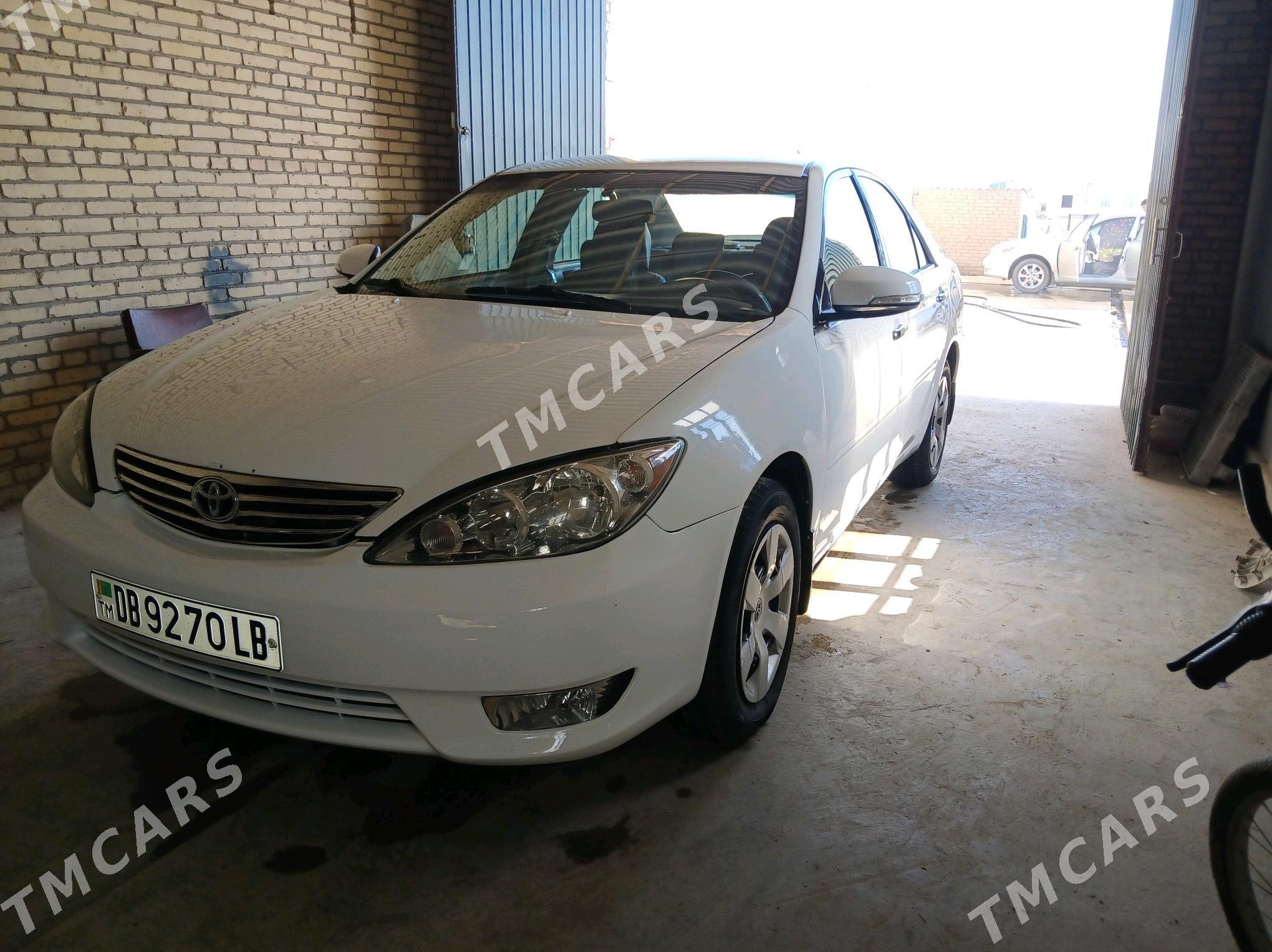 Toyota Camry 2004 - 134 000 TMT - Halaç - img 5