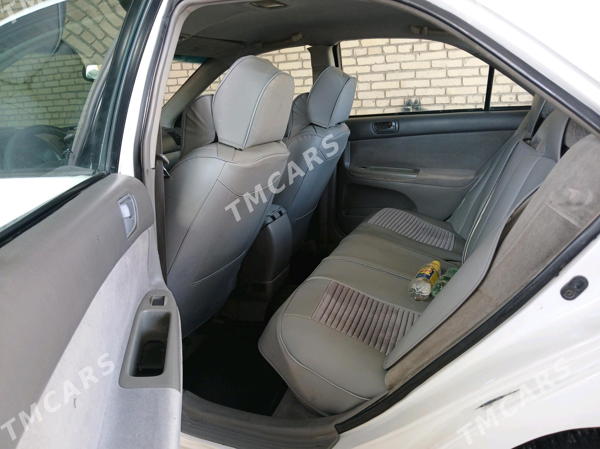 Toyota Camry 2004 - 134 000 TMT - Halaç - img 6