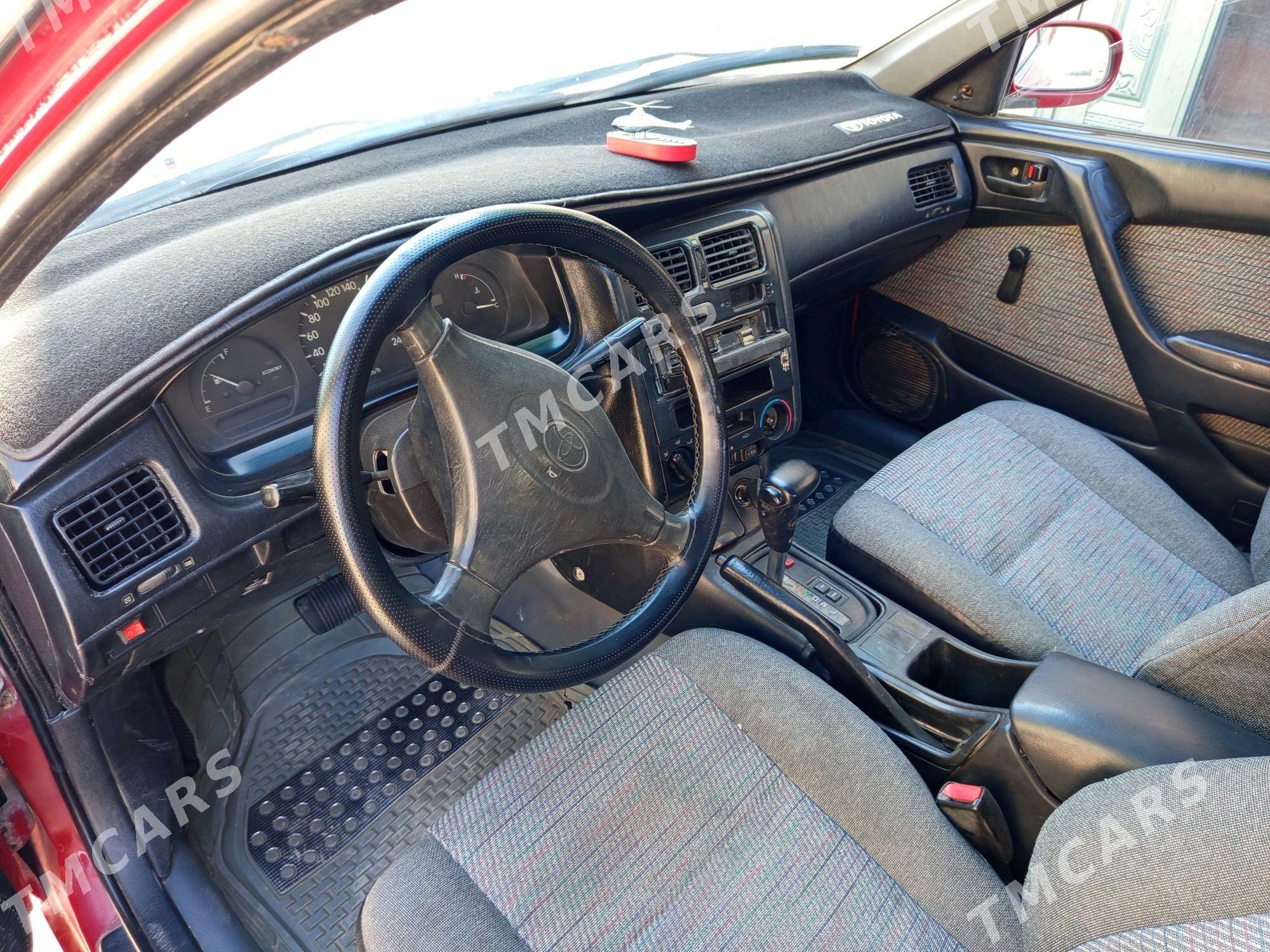 Toyota Carina 1992 - 72 000 TMT - Köneürgenç - img 7