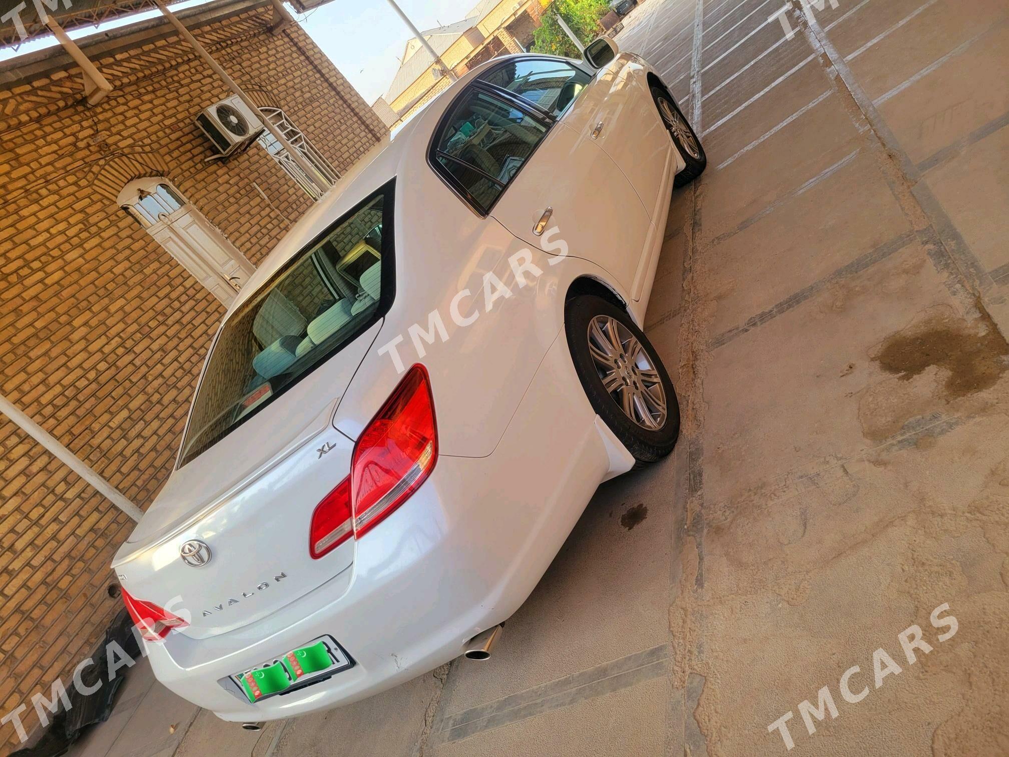 Toyota Avalon 2006 - 128 000 TMT - Mary - img 5
