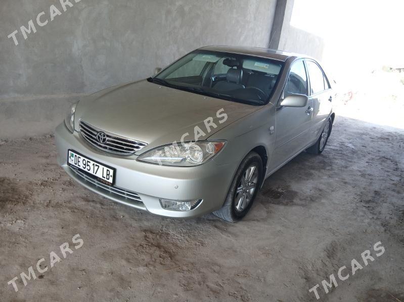 Toyota Camry 2002 - 230 000 TMT - Halaç - img 8