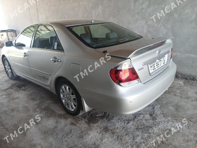 Toyota Camry 2002 - 230 000 TMT - Halaç - img 9