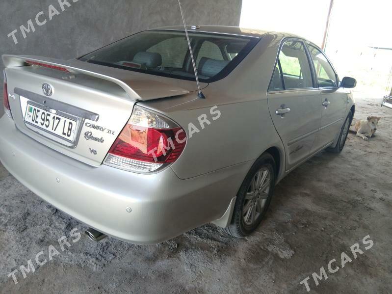 Toyota Camry 2002 - 230 000 TMT - Halaç - img 5