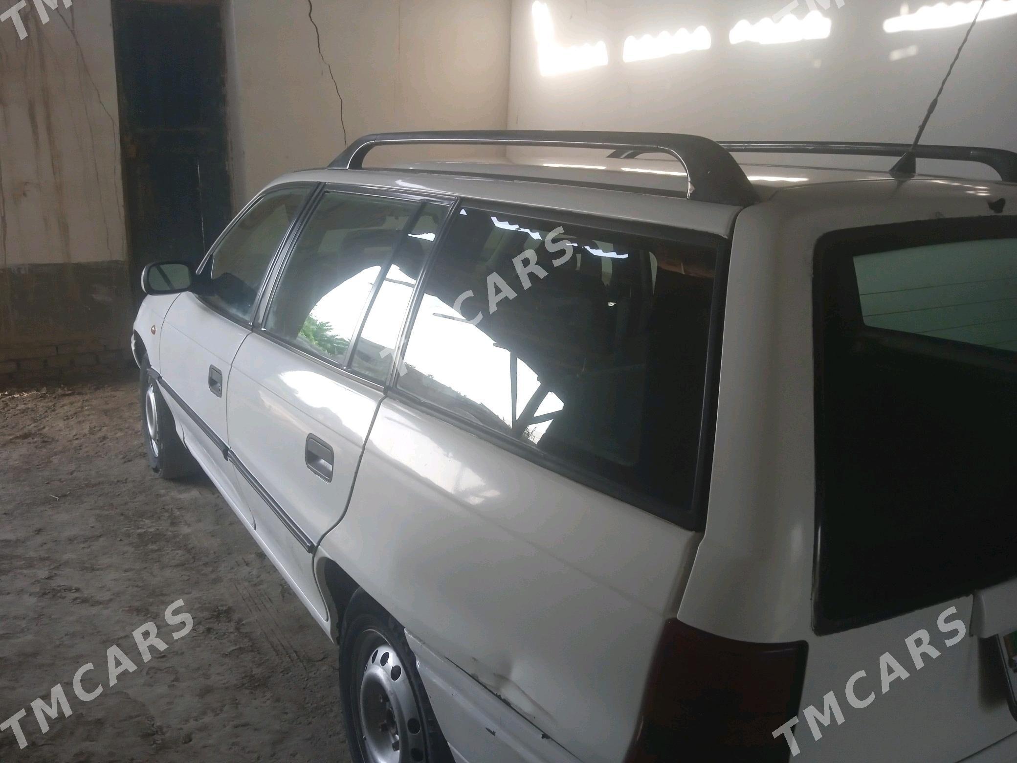 Opel Astra 1995 - 35 000 TMT - Халач - img 4