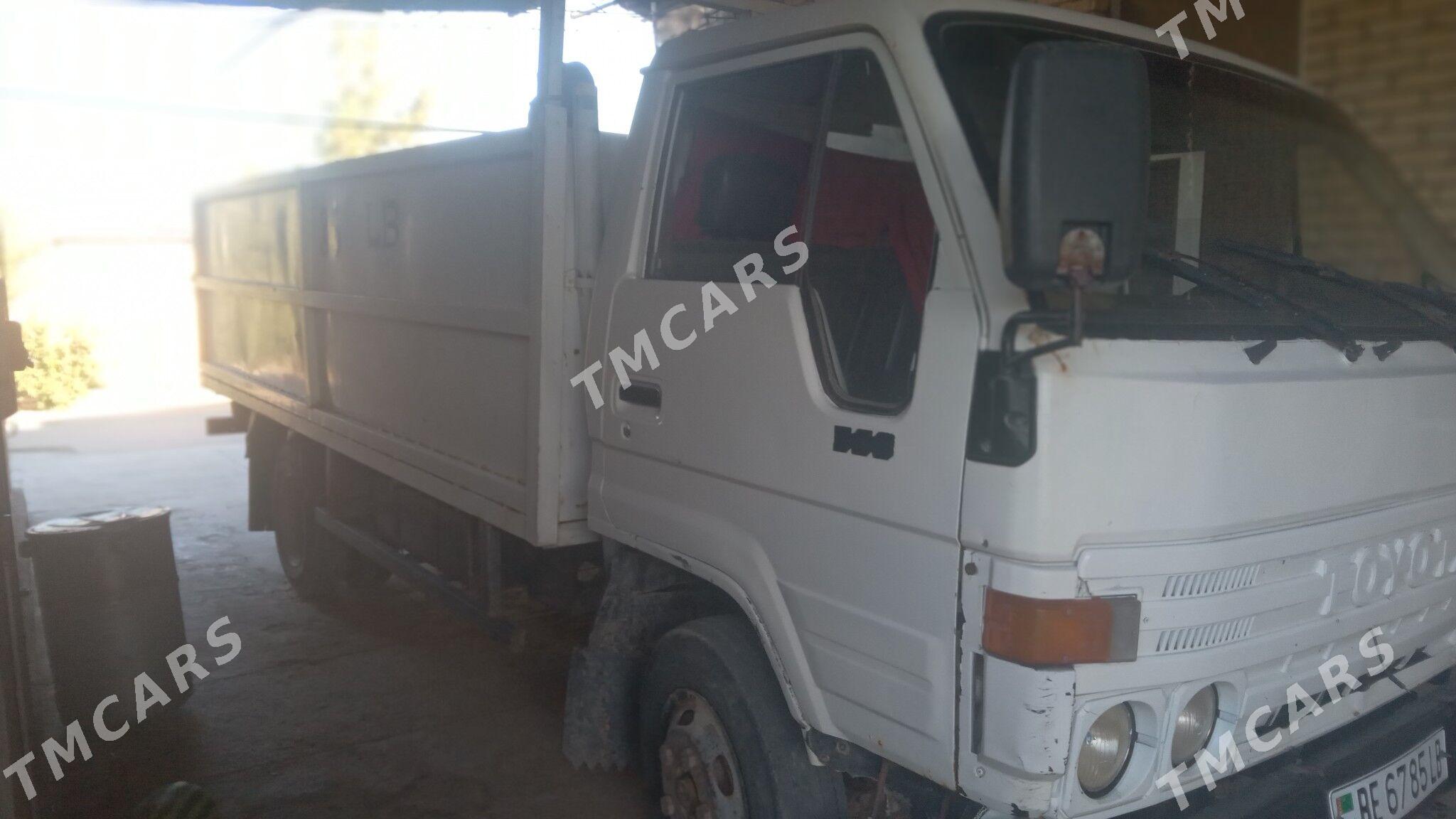 Toyota Dyna 1992 - 60 000 TMT - Farap - img 2