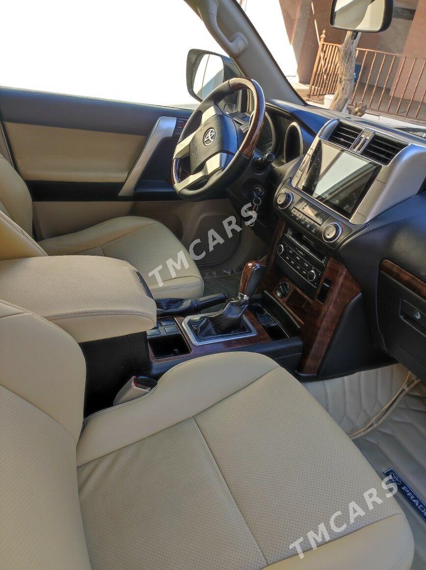 Toyota Land Cruiser Prado 2012 - 550 000 TMT - Aşgabat - img 3
